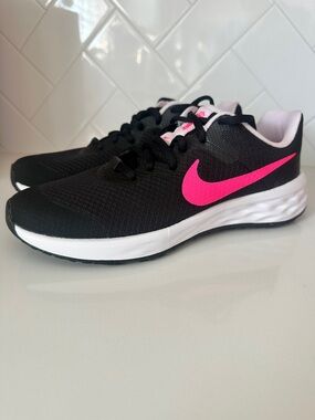 Nike Black Athletic Sneakers with Hot Pink Swoosh